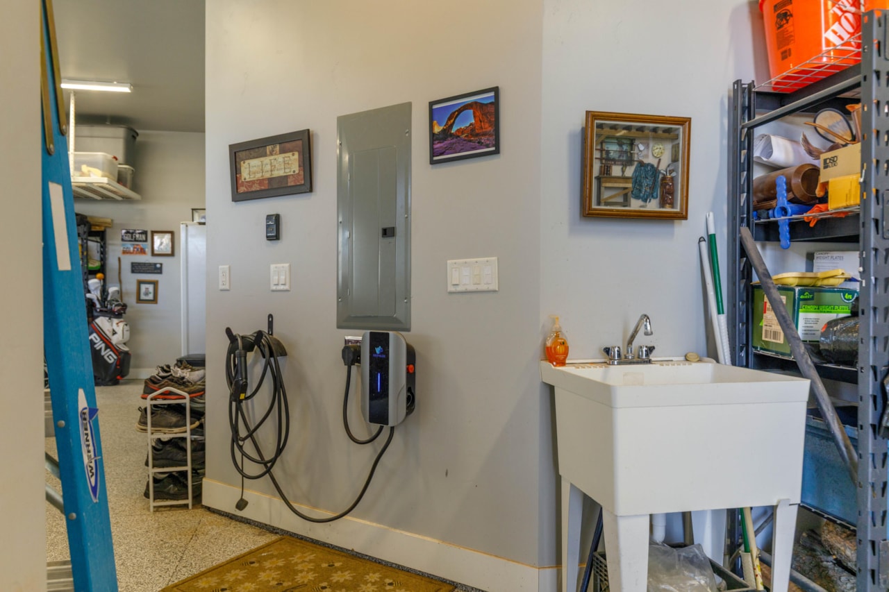 2928 S Farmland DR Washington, UT 84780 home for sale, MLS#25-266747 - Erika Rogers Photo 76