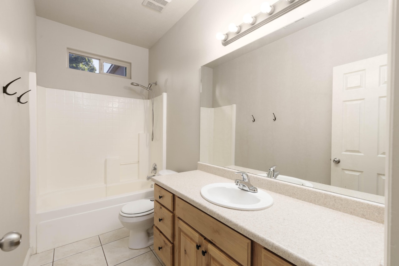 1160 S Washington Fields Rd #24 Washington, UT 84780 home for sale, MLS#25-266397 - Erika Rogers Photo 11