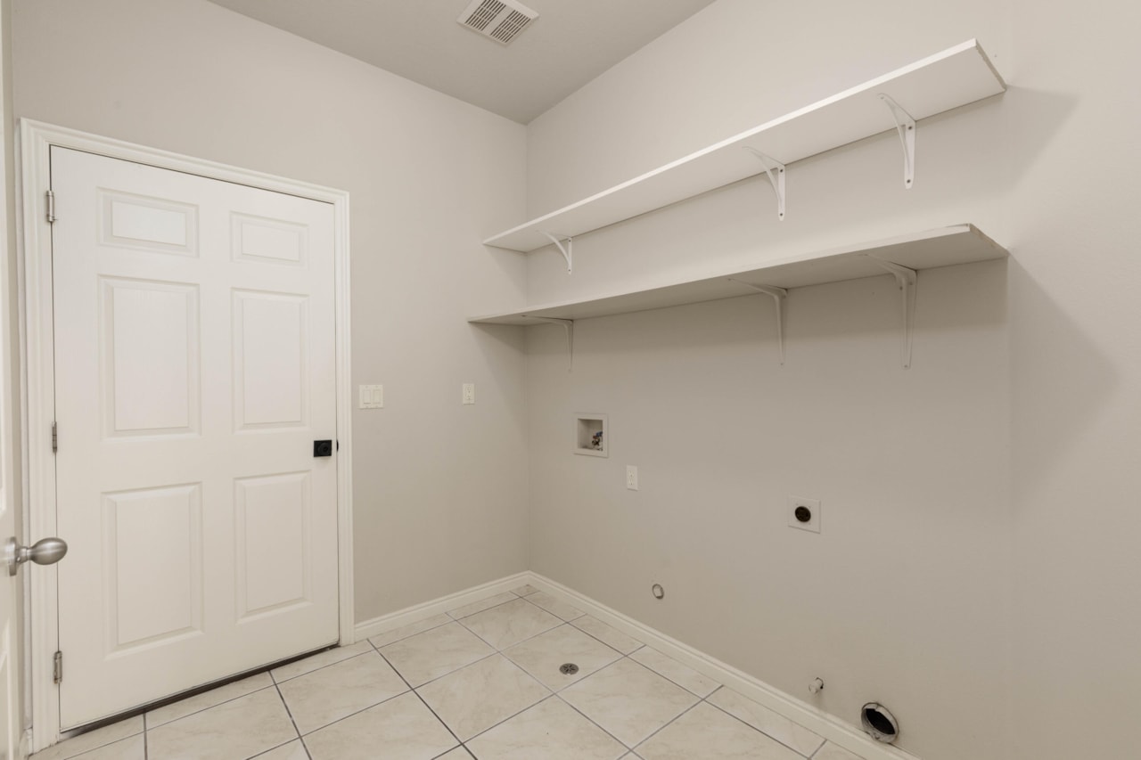 1160 S Washington Fields Rd #24 Washington, UT 84780 home for sale, MLS#25-266397 - Erika Rogers Photo 13