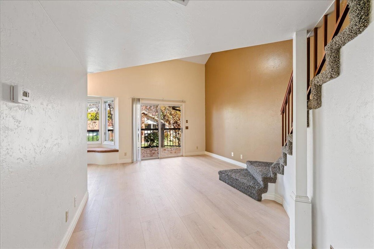 275 S Valley View #J206 St George, UT 84770 condo for sale, MLS#25-266754 - Erika Rogers Photo 7