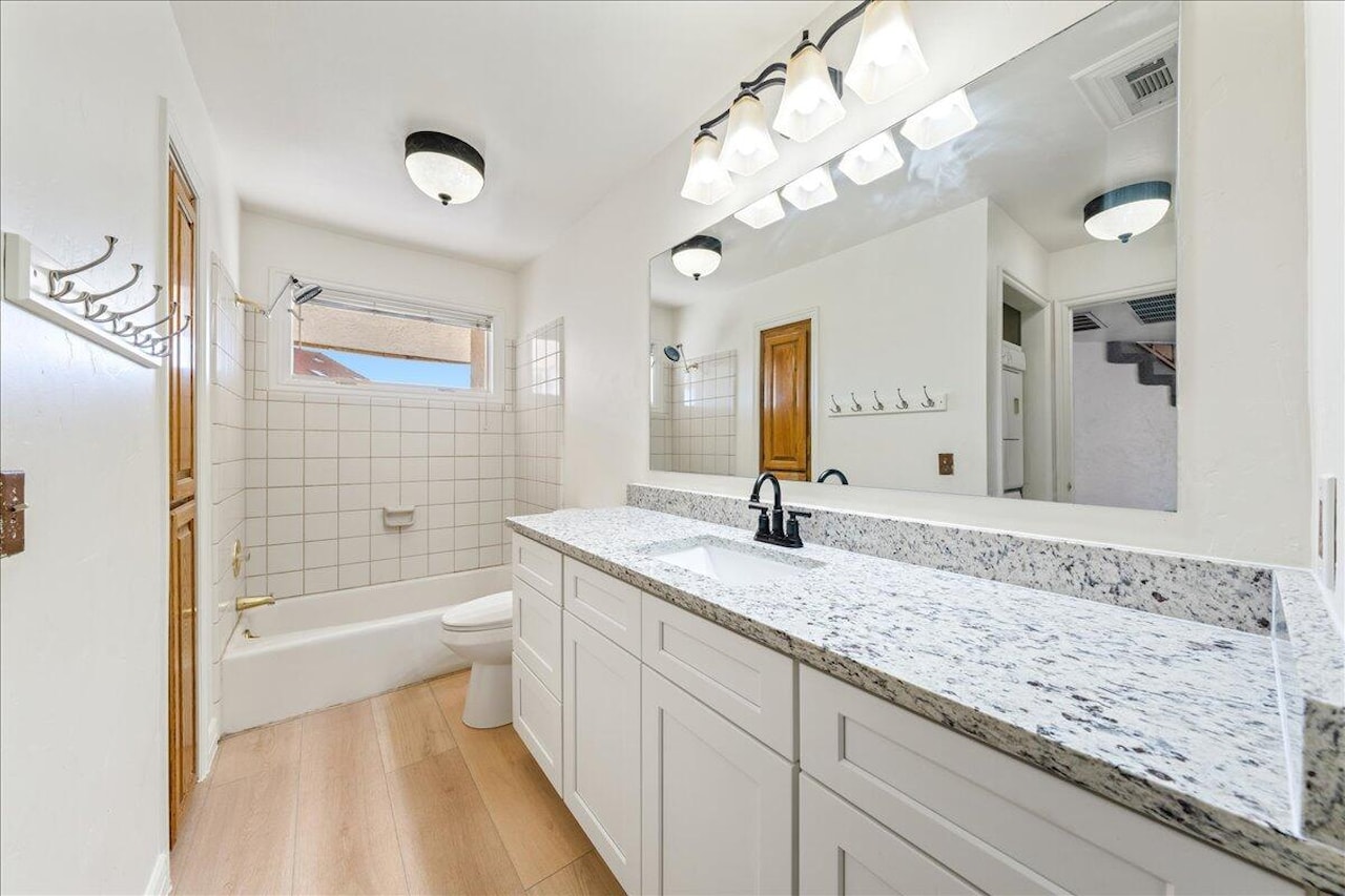 275 S Valley View #J206 St George, UT 84770 condo for sale, MLS#25-266754 - Erika Rogers Photo 10