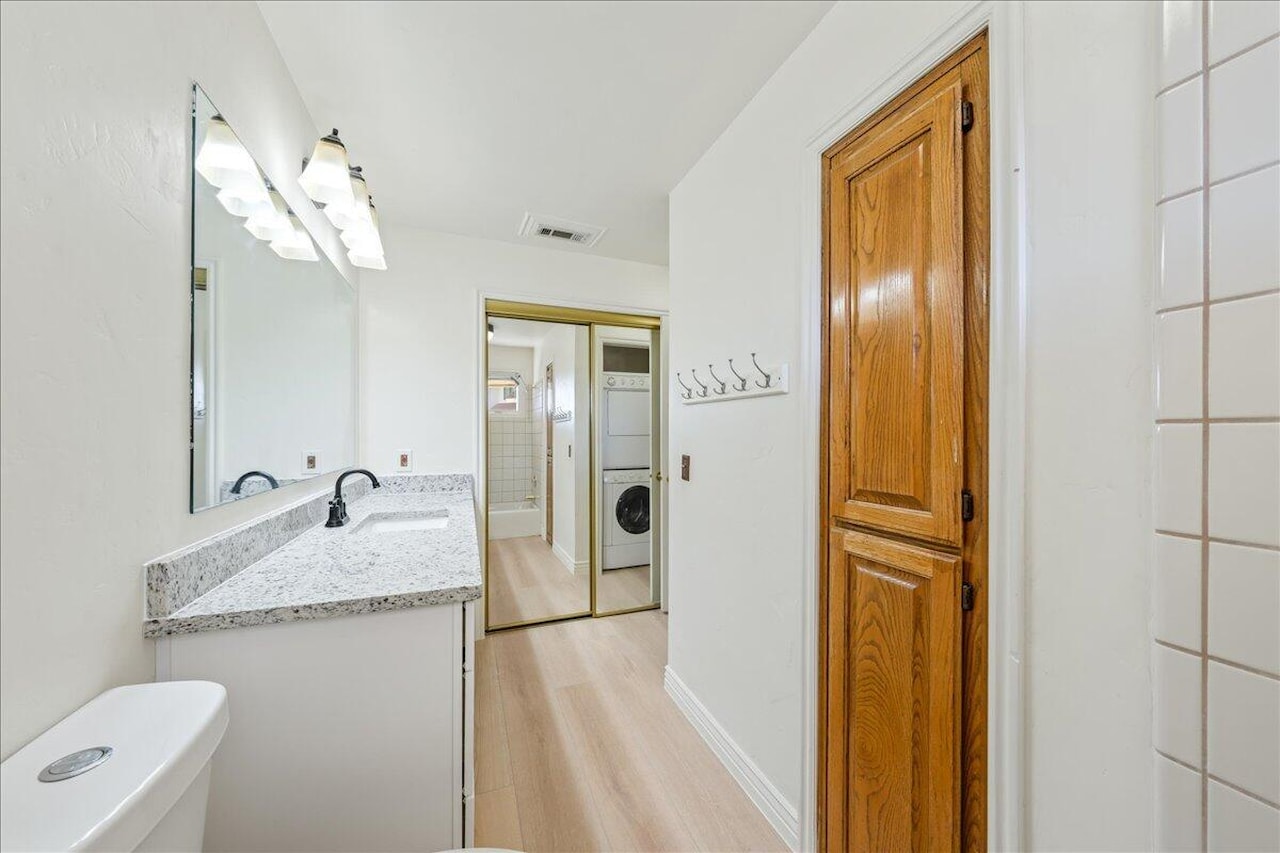 275 S Valley View #J206 St George, UT 84770 condo for sale, MLS#25-266754 - Erika Rogers Photo 12