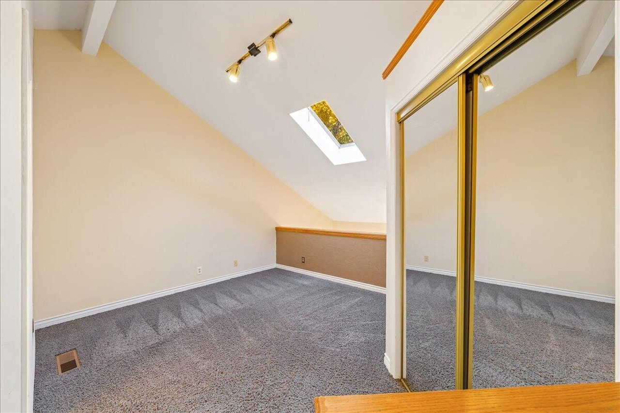 275 S Valley View #J206 St George, UT 84770 condo for sale, MLS#25-266754 - Erika Rogers Photo 20