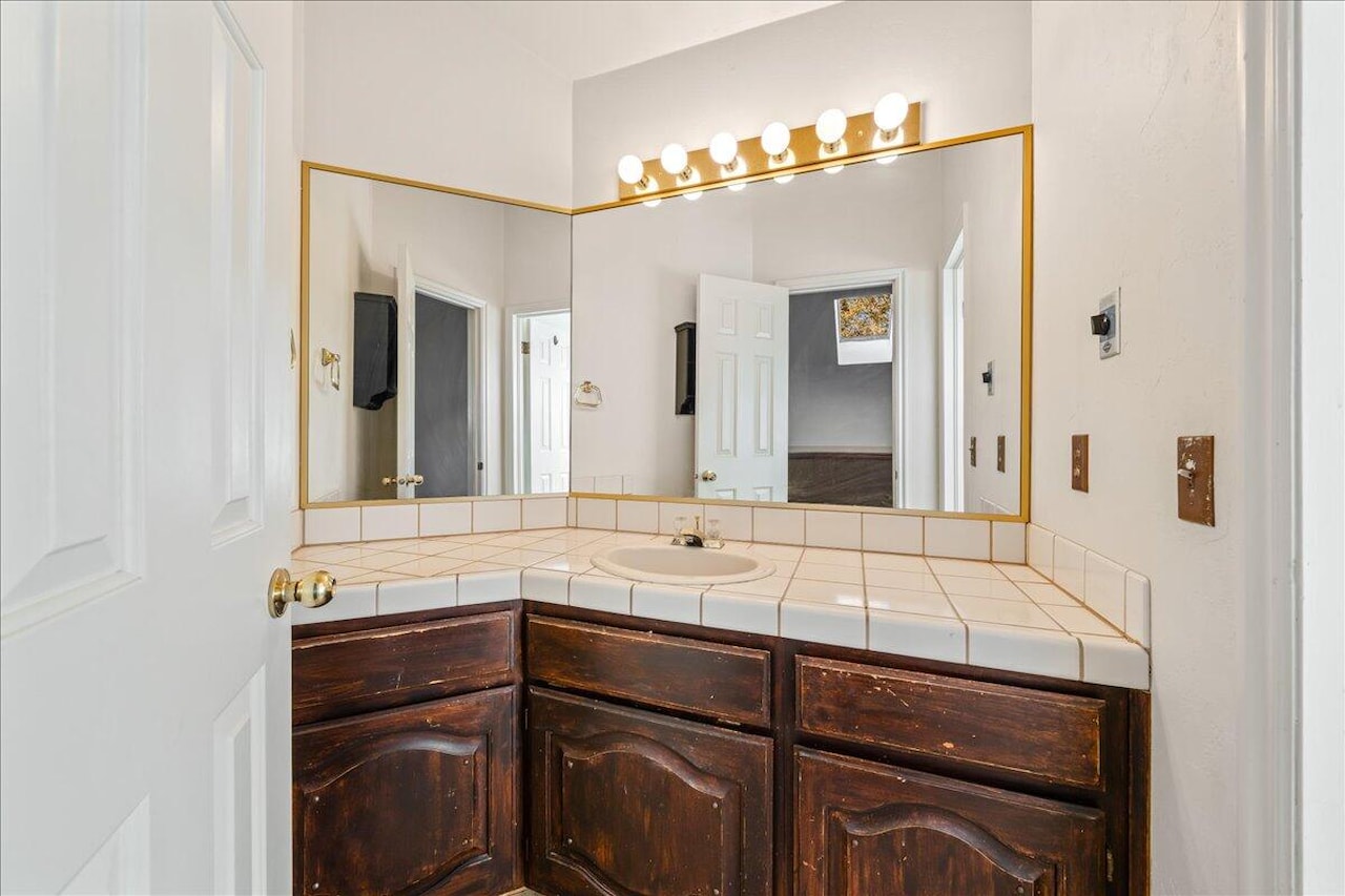 275 S Valley View #J206 St George, UT 84770 condo for sale, MLS#25-266754 - Erika Rogers Photo 23