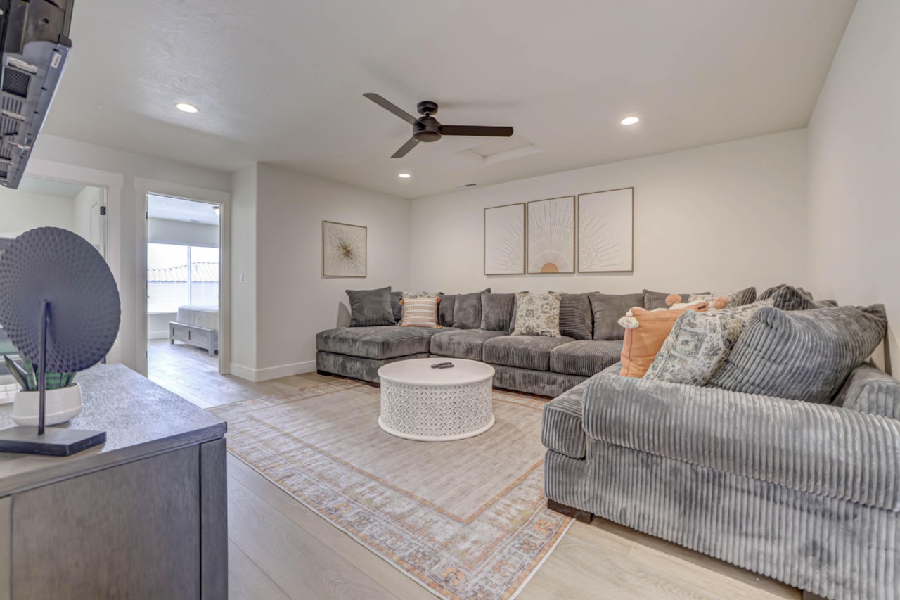 1301 E Vista Roja Place Washington, UT 84780 home for sale, MLS#25-266758 - Erika Rogers Photo 19