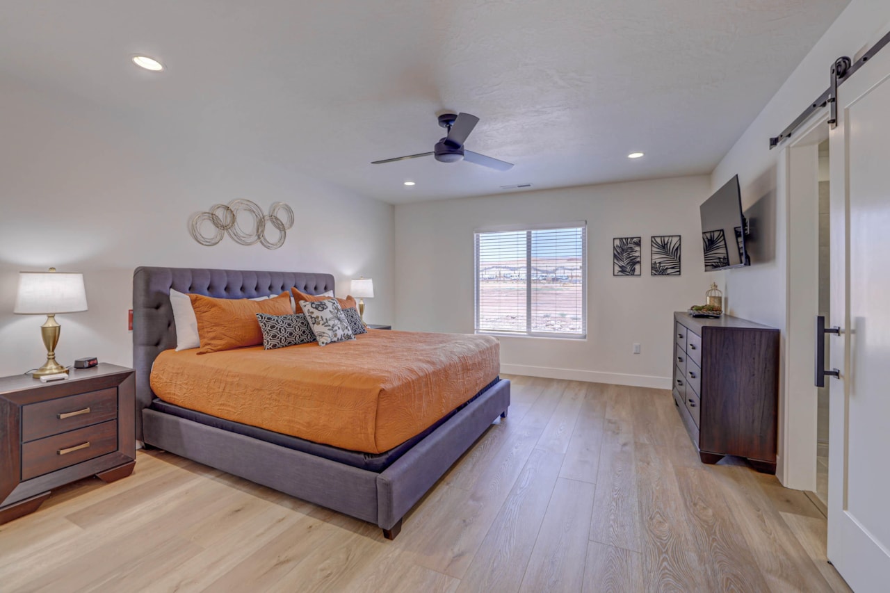 1301 E Vista Roja Place Washington, UT 84780 home for sale, MLS#25-266758 - Erika Rogers Photo 22