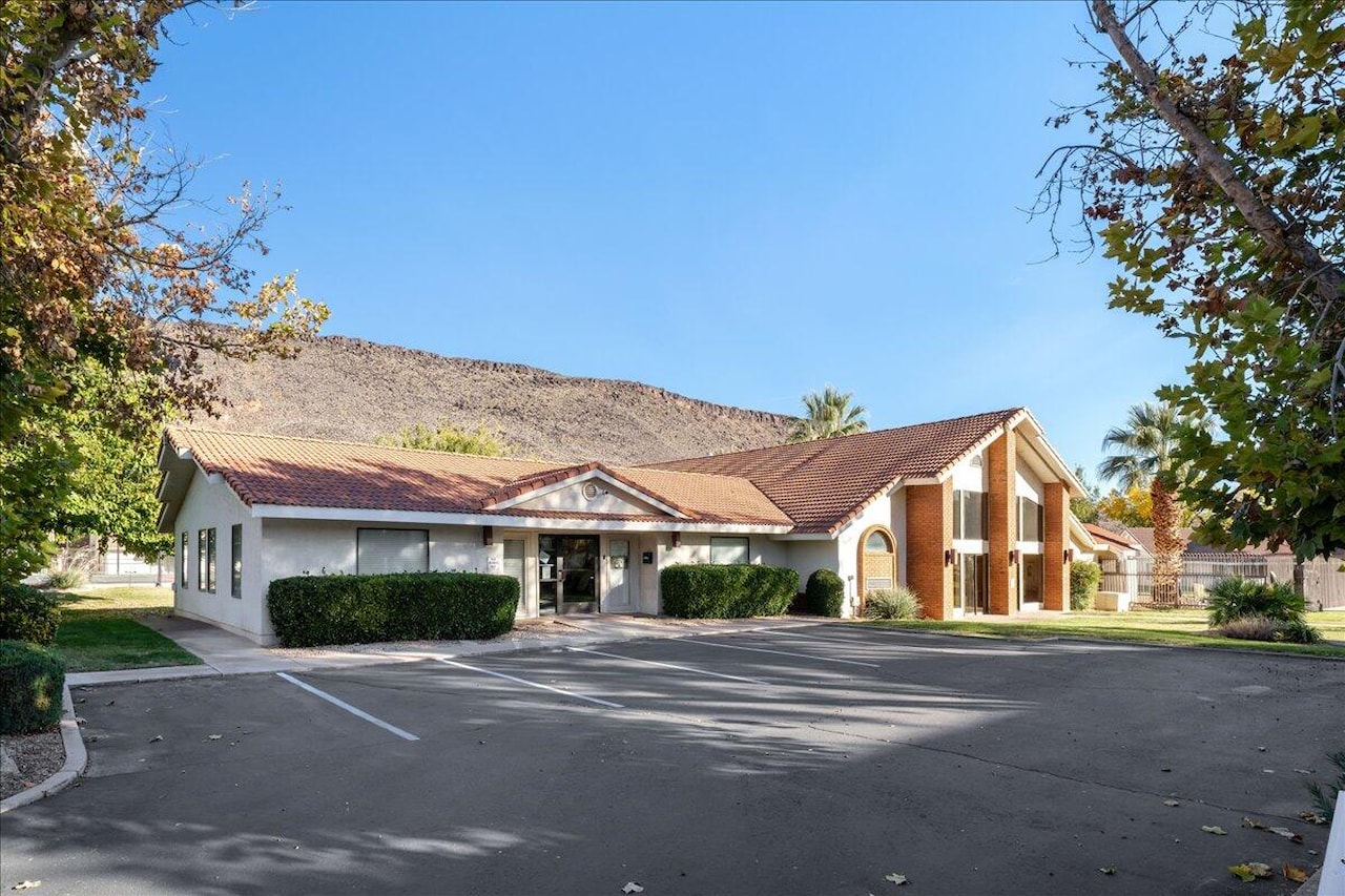 275 S Valley View #J206 St George, UT 84770 condo for sale, MLS#25-266754 - Erika Rogers Photo 31