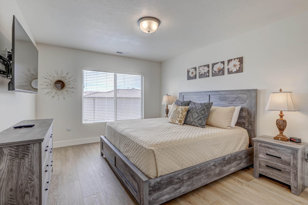 1301 E Vista Roja Place Washington, UT 84780 home for sale, MLS#25-266758 - Erika Rogers Photo 28