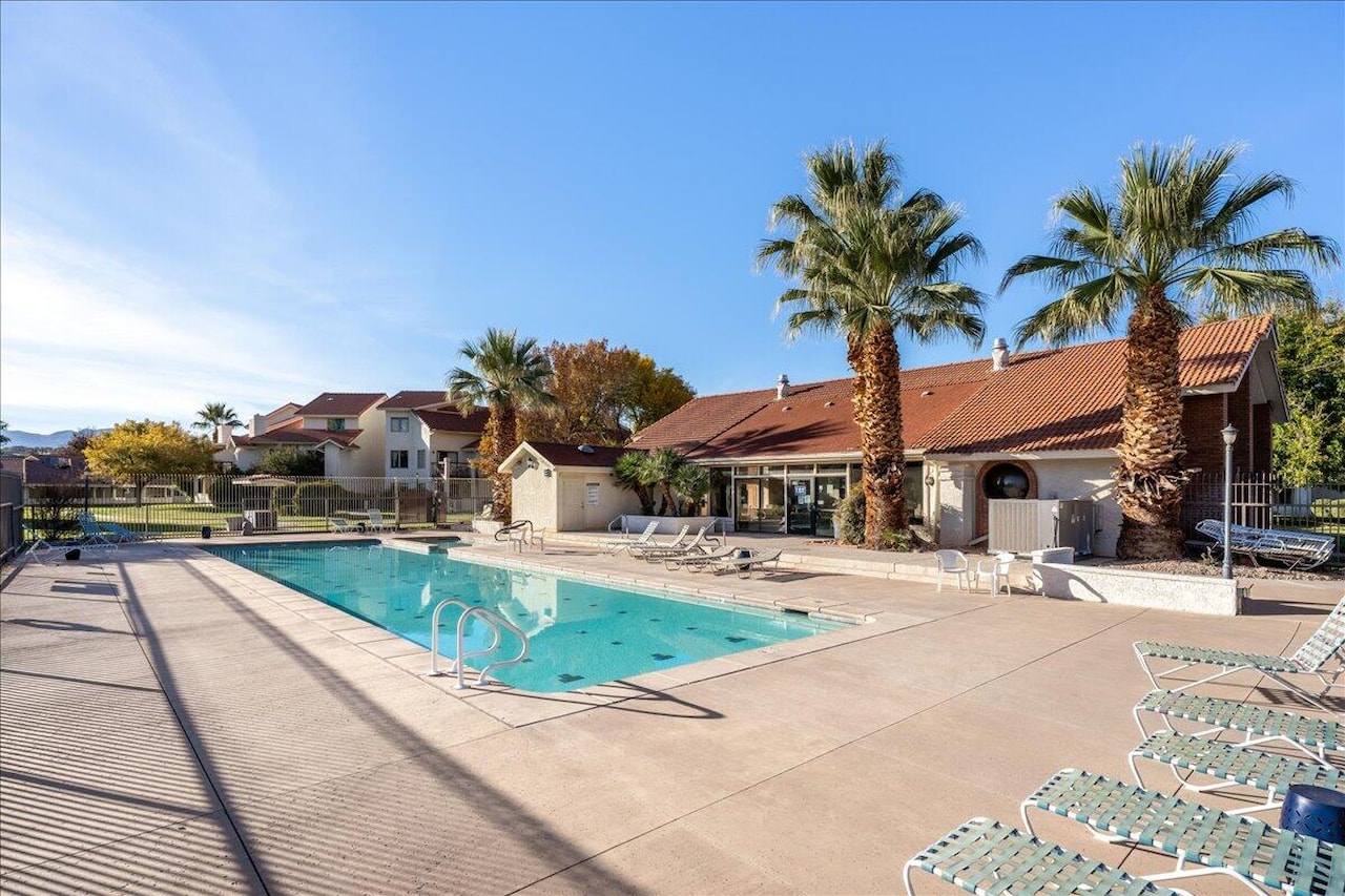 275 S Valley View #J206 St George, UT 84770 condo for sale, MLS#25-266754 - Erika Rogers Photo 36