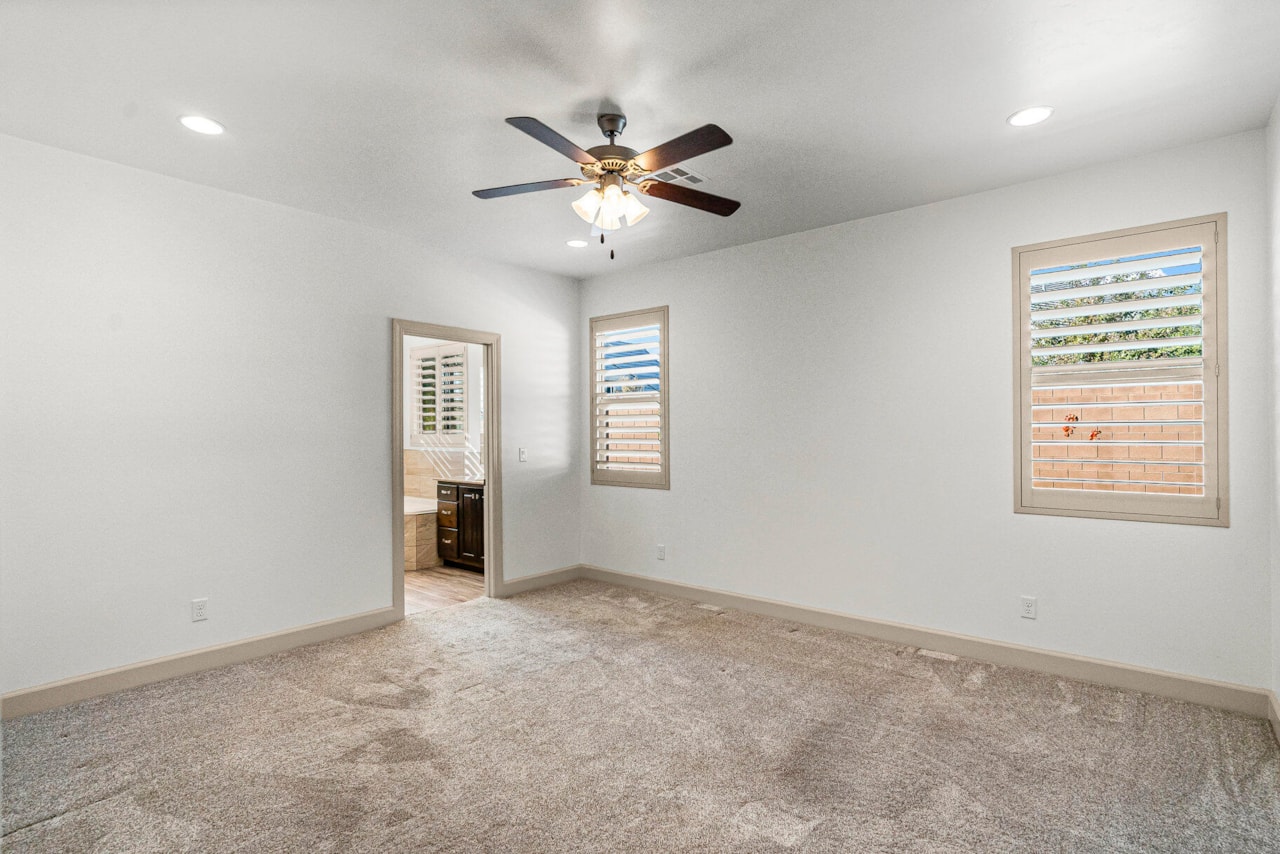 994 S 1740  E St George, UT 84790 home for sale, MLS#25-266765 - Erika Rogers Photo 10