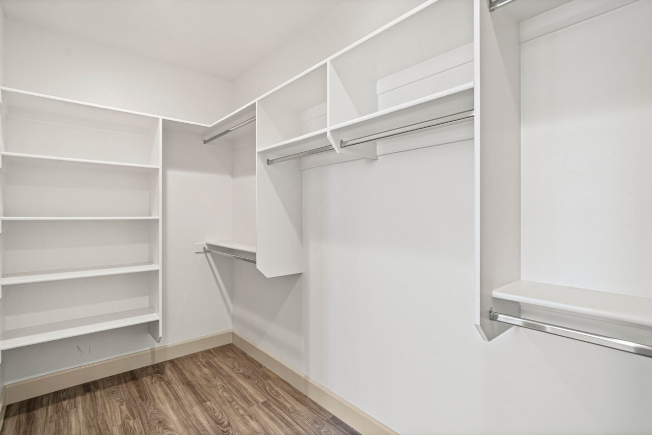 994 S 1740  E St George, UT 84790 home for sale, MLS#25-266765 - Erika Rogers Photo 14