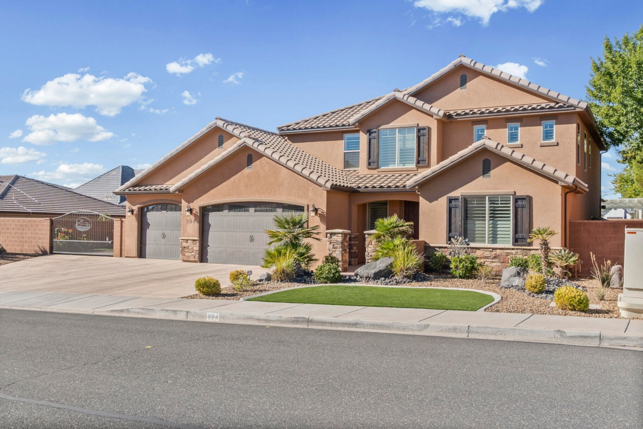 994 S 1740  E St George, UT 84790 home for sale, MLS#25-266765 - Erika Rogers Photo 40