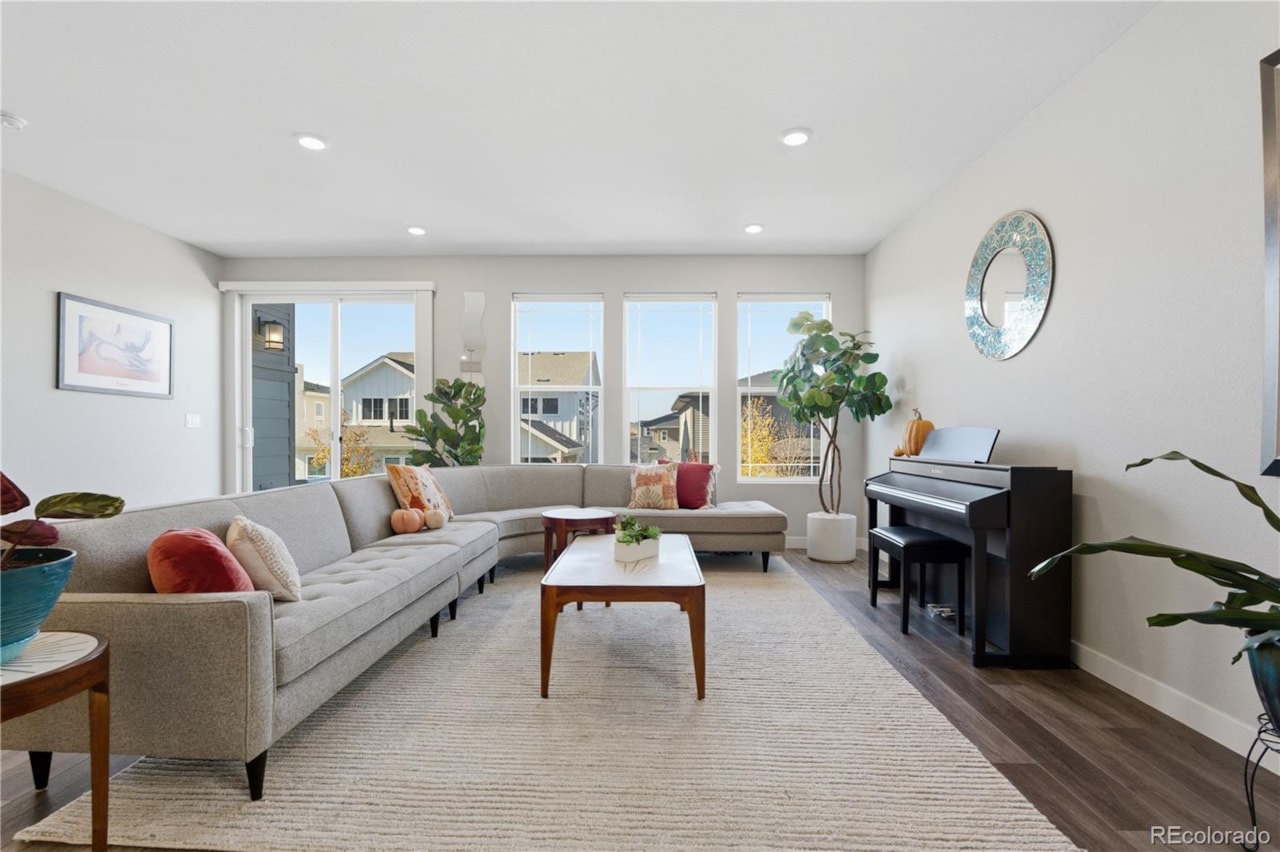 6351 Stable View St The Canyons Welcome to 6351 Stable View St - a beautifully built, modern two-story home nestled in The... Castle Pines Douglas CO 80108 3114493 home for sale $824,000 3114493 Photo 6