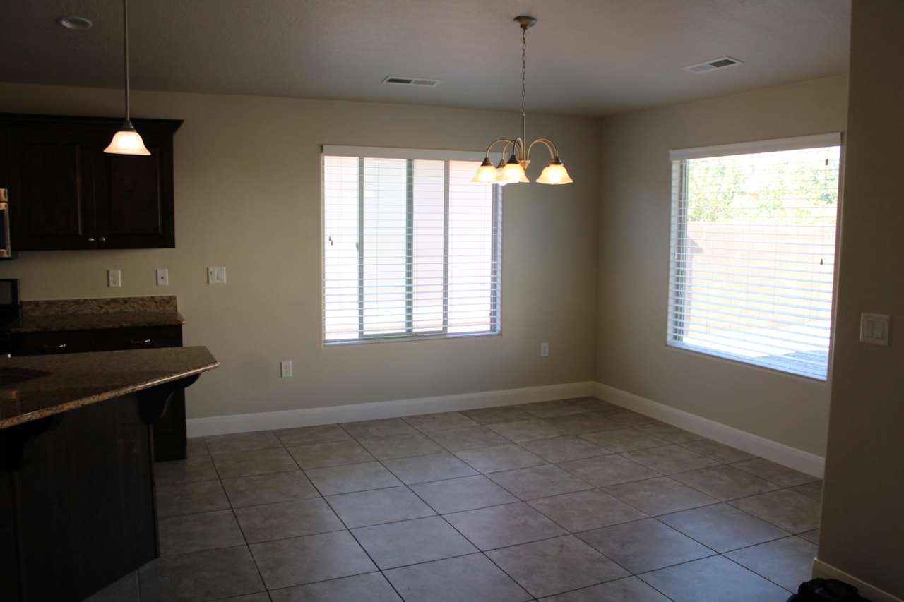 505 E Ruby Place Washington, UT 84780 home for sale, MLS#25-266771 - Erika Rogers Photo 5