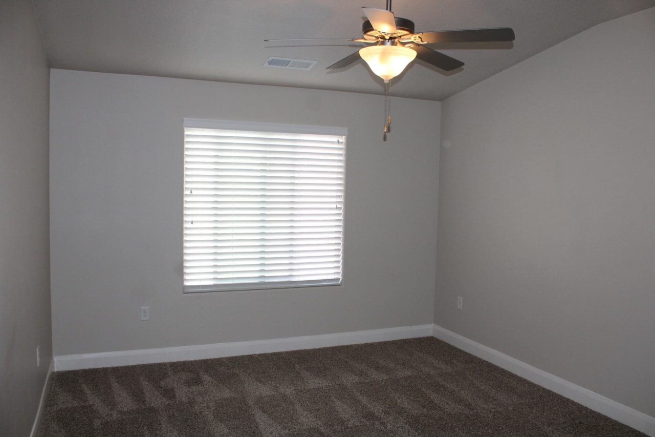 505 E Ruby Place Washington, UT 84780 home for sale, MLS#25-266771 - Erika Rogers Photo 7