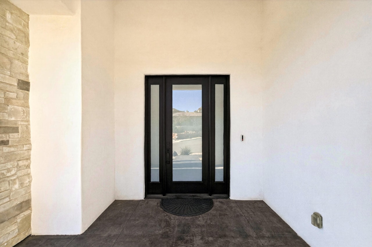 2013 N Somerset CIR Washington, UT 84780 home for sale, MLS#25-266668 - Erika Rogers Photo 6