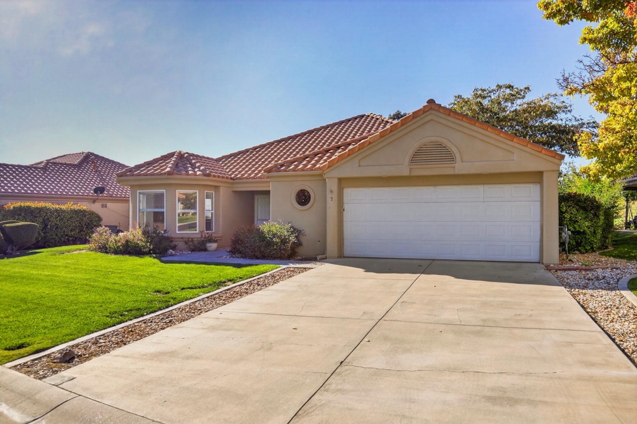 356 N Cactus #7 Washington, UT 84780 home for sale, MLS#25-266772 - Erika Rogers Photo 3