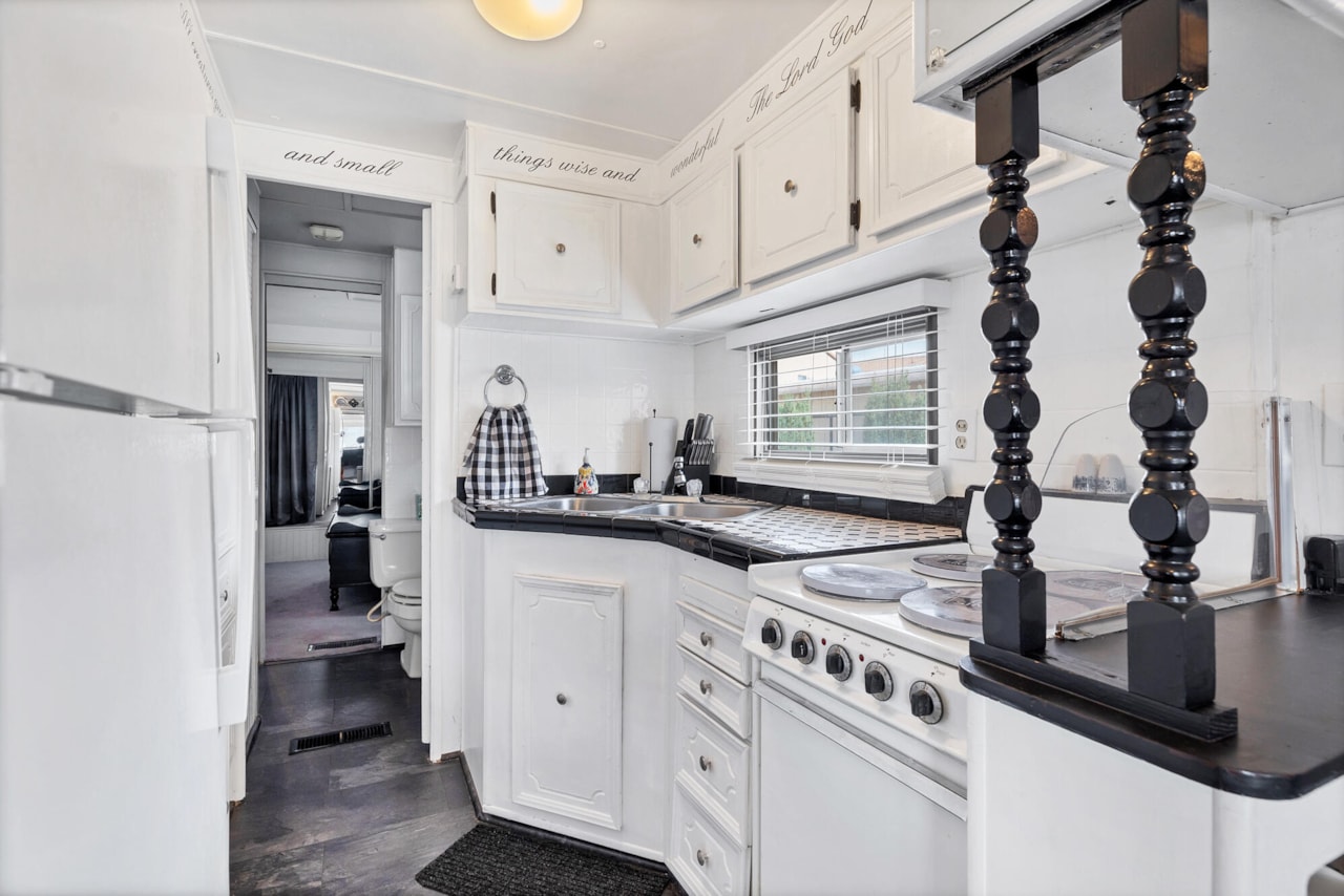 1225 N Dixie Downs #29 St George, UT 84770 home for sale, MLS#25-265882 - Erika Rogers Photo 7