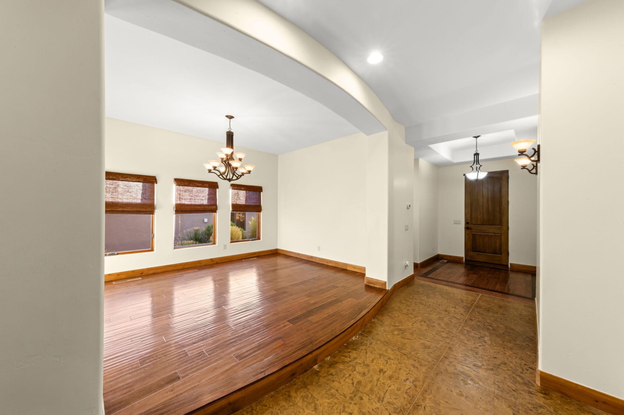 3052 N Snow Canyon Parkway #114 St George, UT 84770 home for sale, MLS#25-266736 - Erika Rogers Photo 9