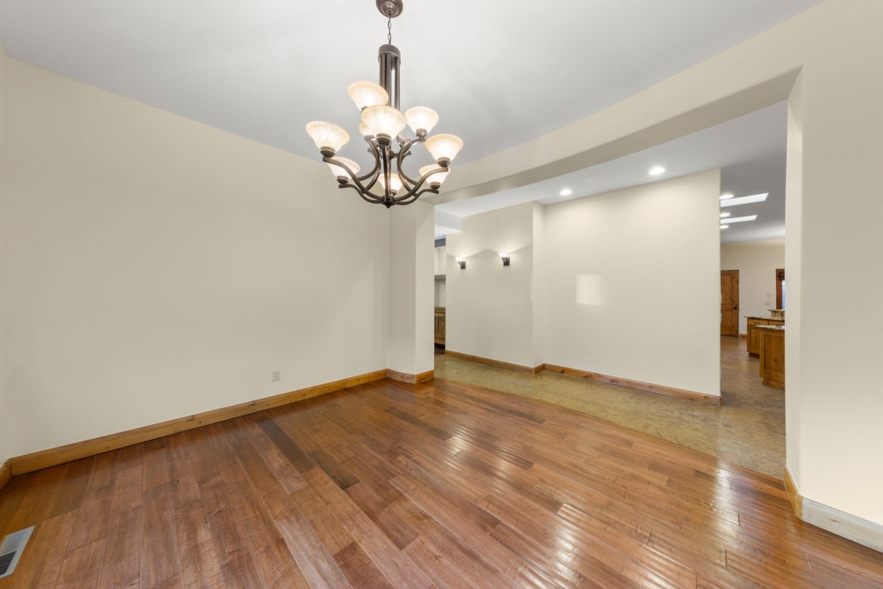 3052 N Snow Canyon Parkway #114 St George, UT 84770 home for sale, MLS#25-266736 - Erika Rogers Photo 10