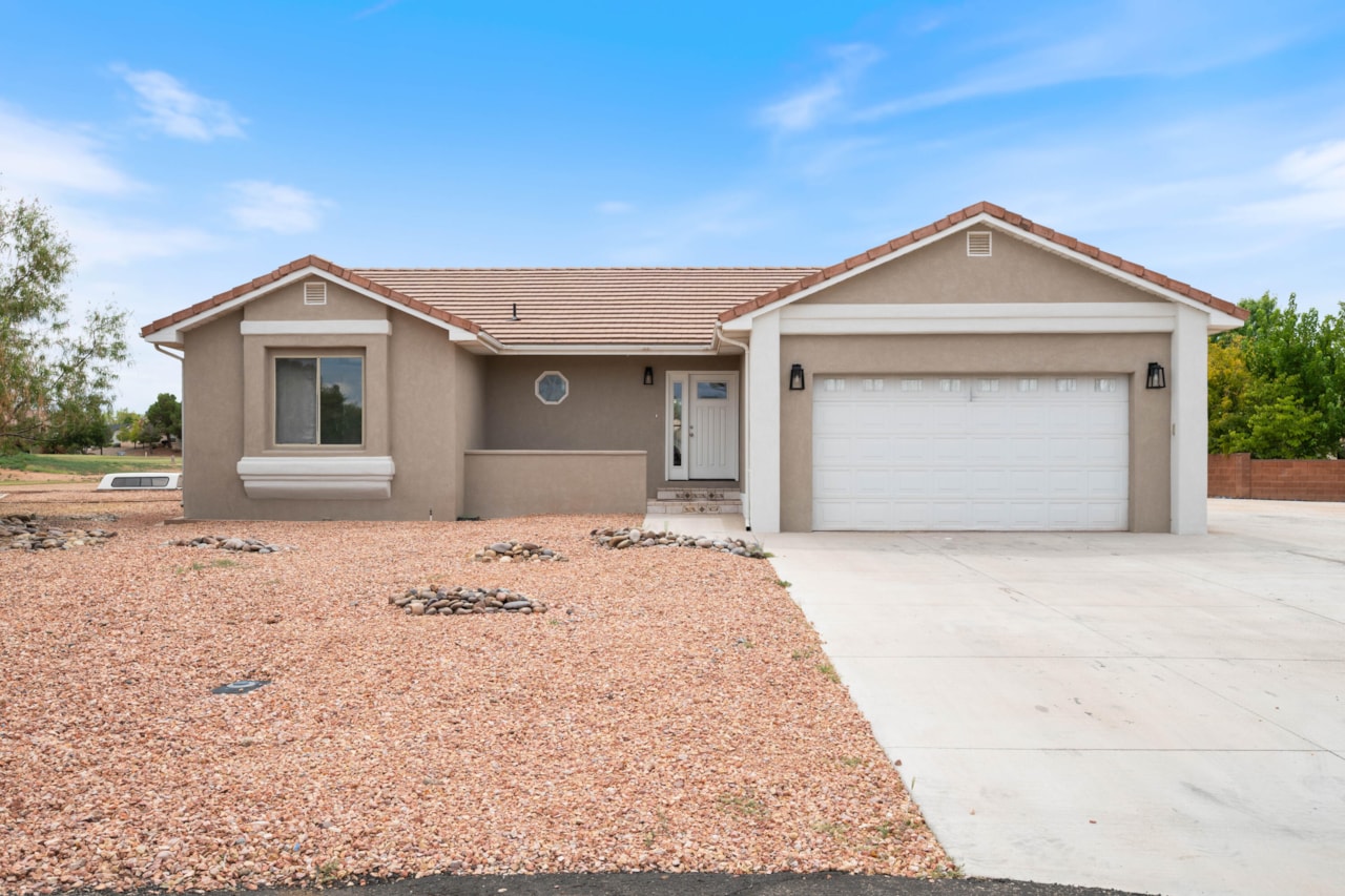 2958 Palmetto CIR St George, UT 84790 home for sale, MLS#25-264773 - Erika Rogers