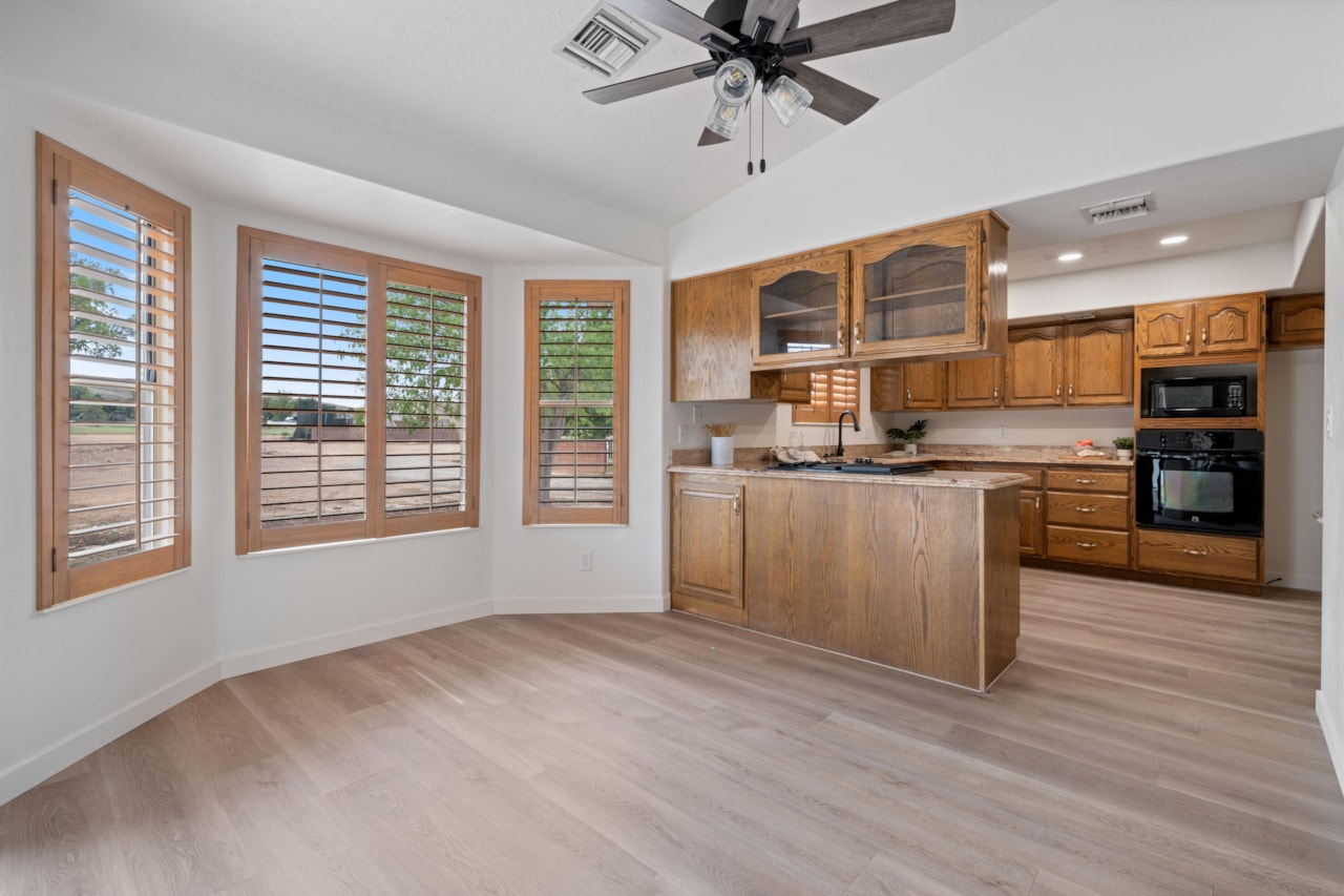 2958 Palmetto CIR St George, UT 84790 home for sale, MLS#25-264773 - Erika Rogers Photo 11