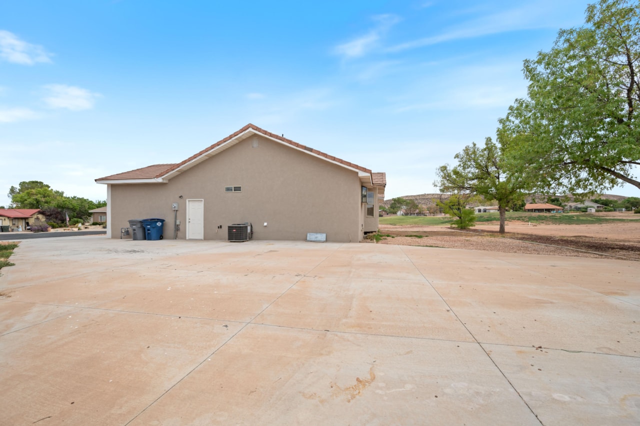 2958 Palmetto CIR St George, UT 84790 home for sale, MLS#25-264773 - Erika Rogers Photo 40
