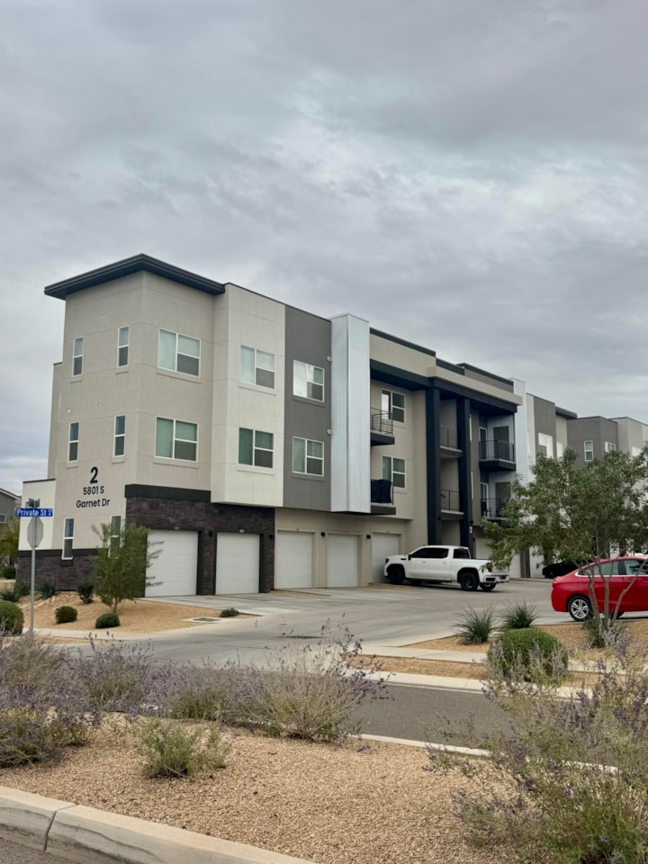 5801 S Garnet DR #2-301 St George, UT 84790 condo for sale, MLS#25-266550 - Erika Rogers Photo 2