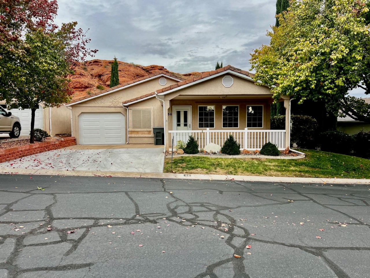 1050 W Red Hills Parkway #64 Washington, UT 84780 home for sale, MLS#25-260560 - Erika Rogers