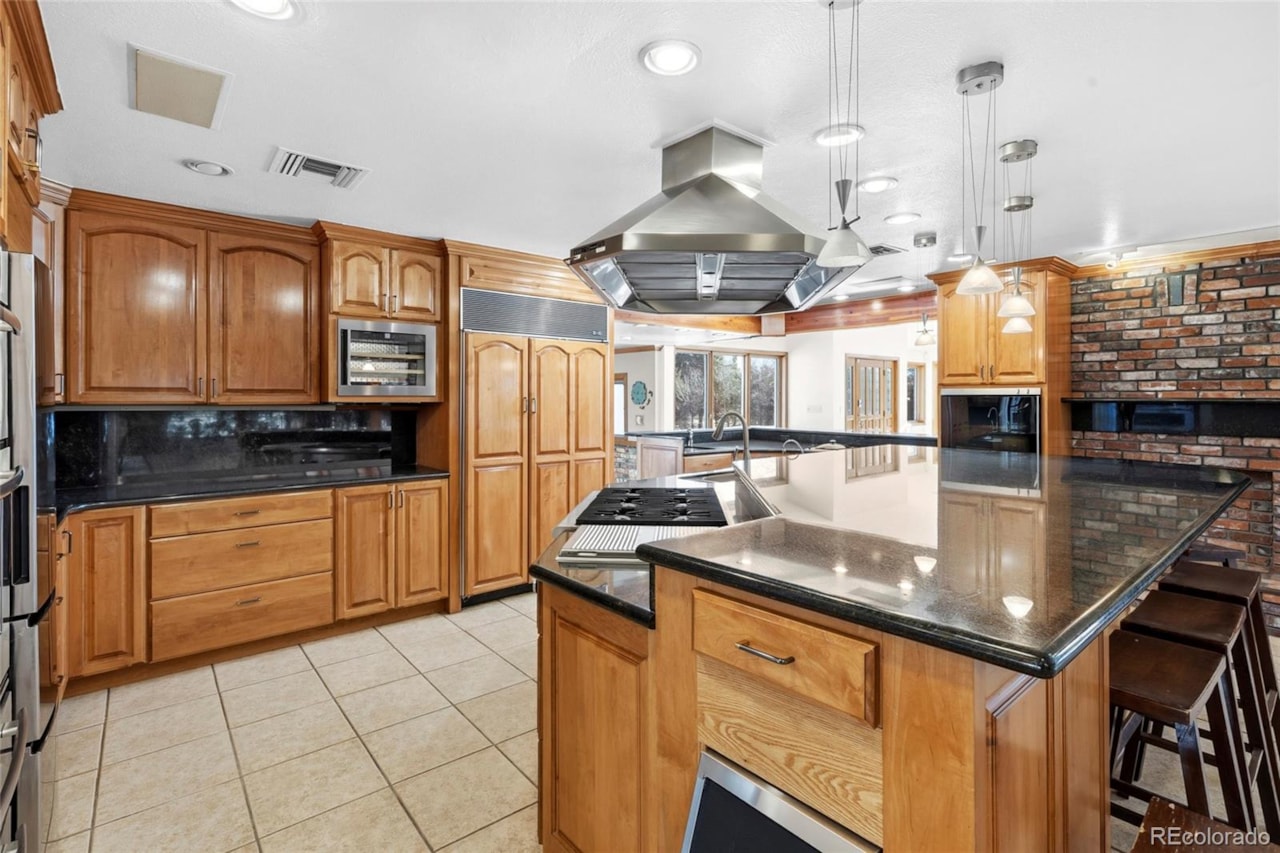 8280 Queen St Churchill Downs Custom 8,078 SF retreat on 1.68 acres with room for three horses, on property gate access to bridle... Arvada Jefferson CO 80005 6600616 home for sale $1,690,000 6600616 Photo 11