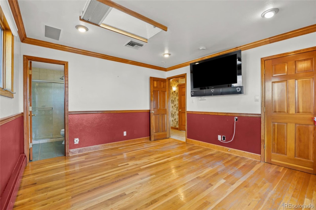 8280 Queen St Churchill Downs Custom 8,078 SF retreat on 1.68 acres with room for three horses, on property gate access to bridle... Arvada Jefferson CO 80005 6600616 home for sale $1,690,000 6600616 Photo 33