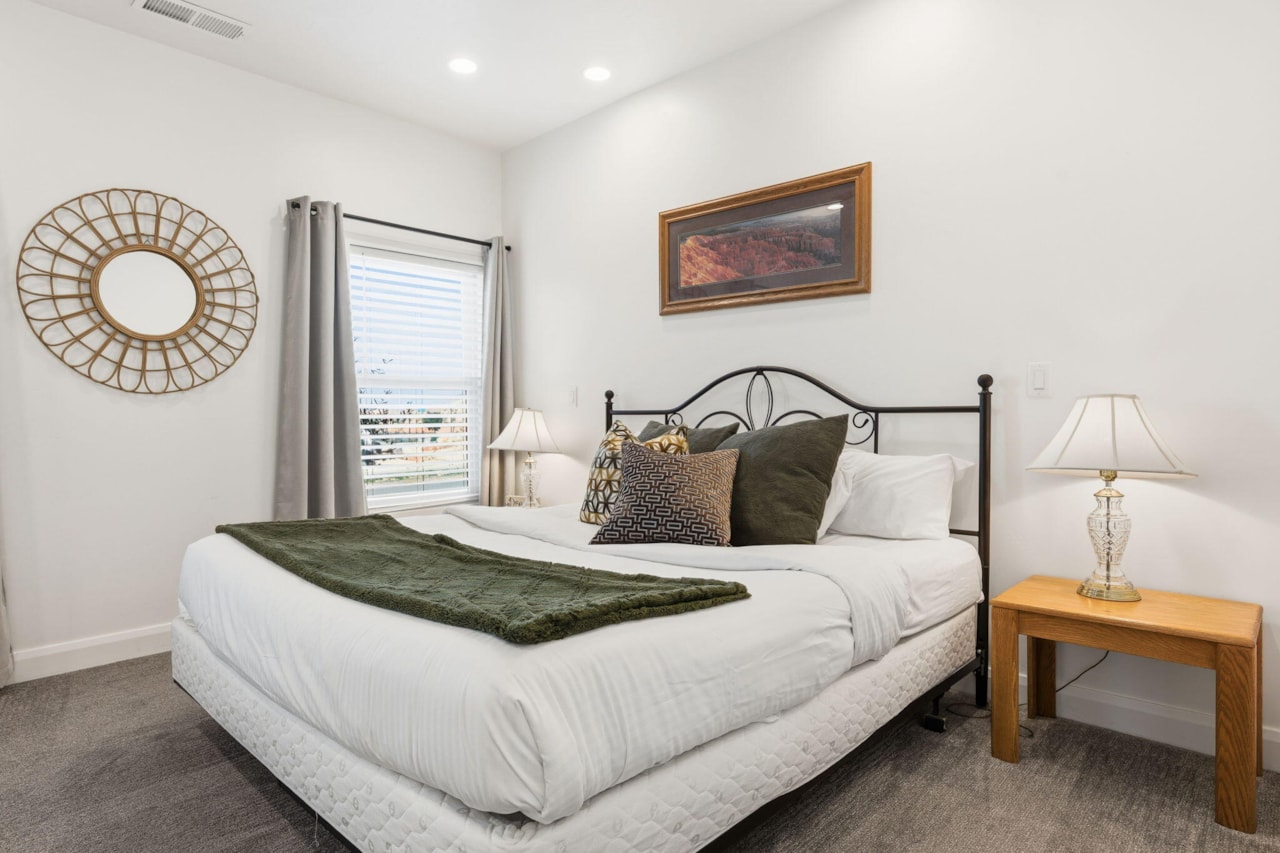 1232 E Villa Way Washington, UT 84780 home for sale, MLS#25-266749 - Erika Rogers Photo 4