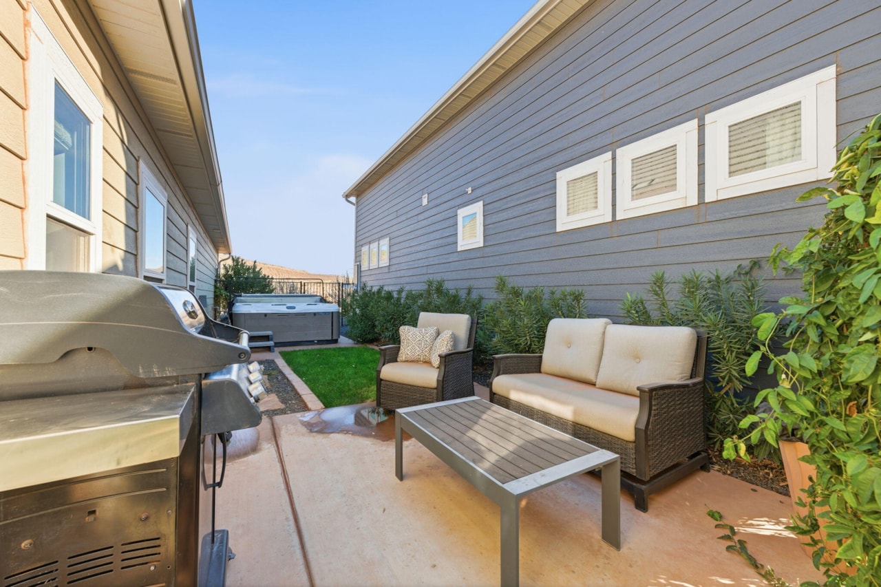 1232 E Villa Way Washington, UT 84780 home for sale, MLS#25-266749 - Erika Rogers Photo 27