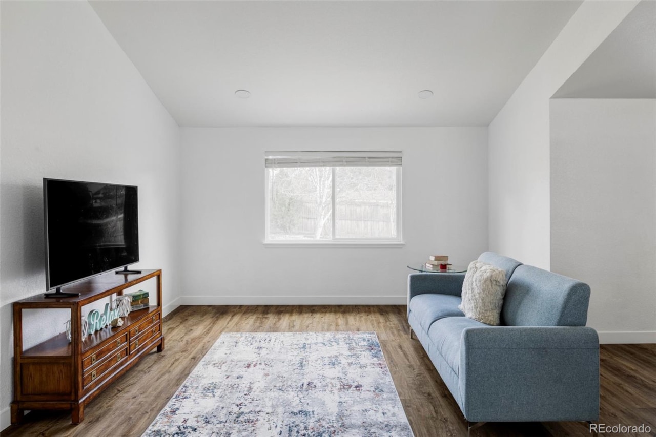 20063 E Tufts Dr Fox Hill 4th Flg Welcome to this spacious 4-bedroom, 3-bathroom home located in the desirable neighborhood of Piney... Centennial Arapahoe CO 80015 4126759 home for sale $570,000 4126759 Photo 11