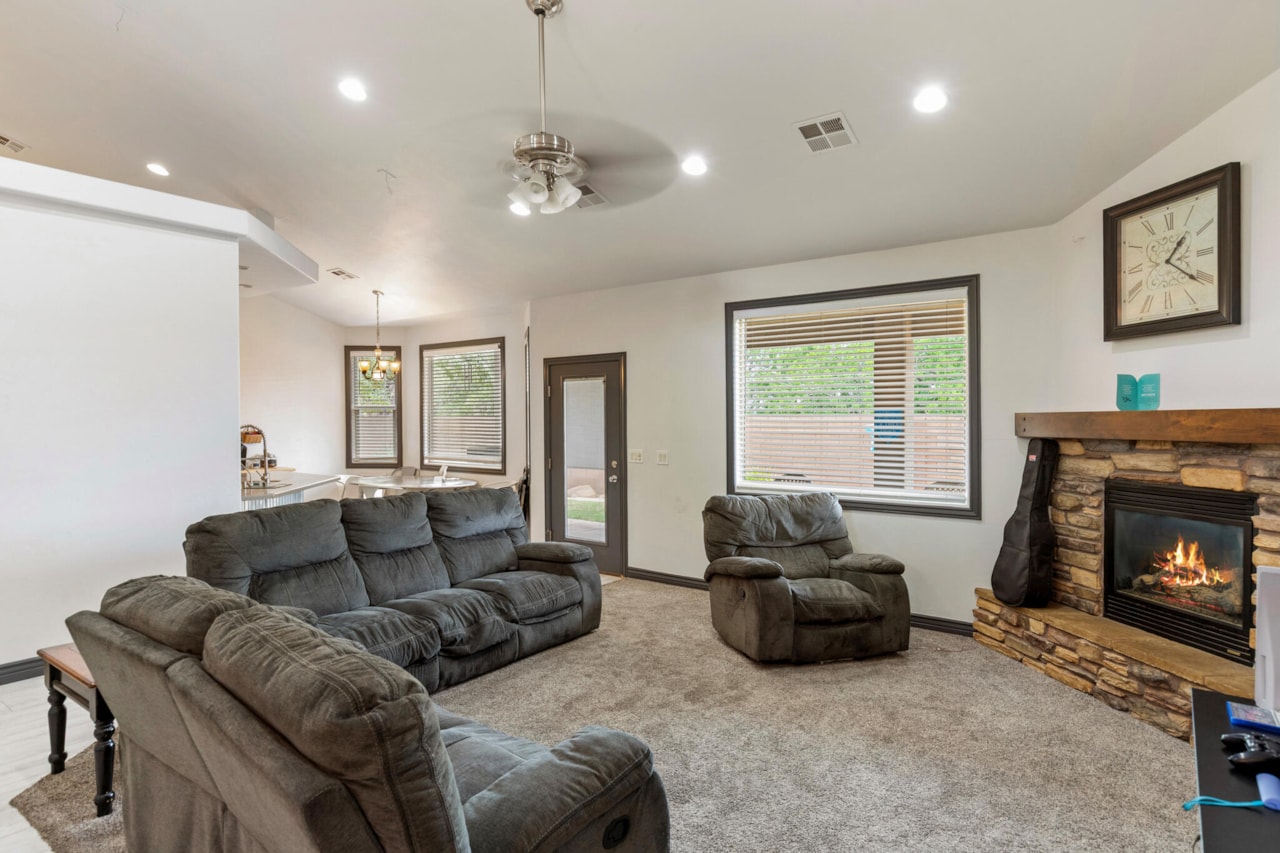 1628 S Camino Real Washington, UT 84780 home for sale, MLS#25-266809 - Erika Rogers Photo 18