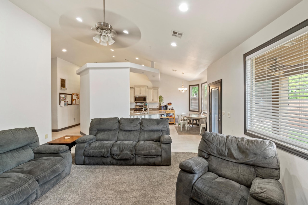 1628 S Camino Real Washington, UT 84780 home for sale, MLS#25-266809 - Erika Rogers Photo 21