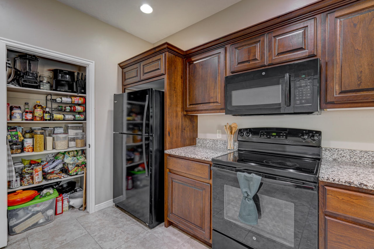 370 W Buena Vista Blvd #55 Washington, UT 84780 home for sale, MLS#25-266827 - Erika Rogers Photo 7