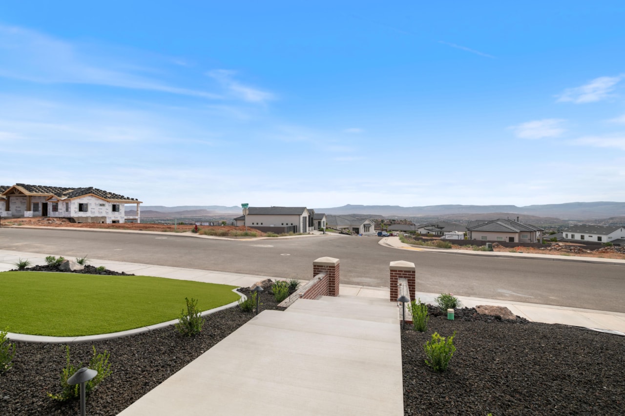991 N Red Rock RD St George, UT 84770 home for sale, MLS#25-265771 - Erika Rogers Photo 9