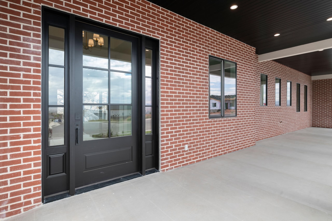 991 N Red Rock RD St George, UT 84770 home for sale, MLS#25-265771 - Erika Rogers Photo 12