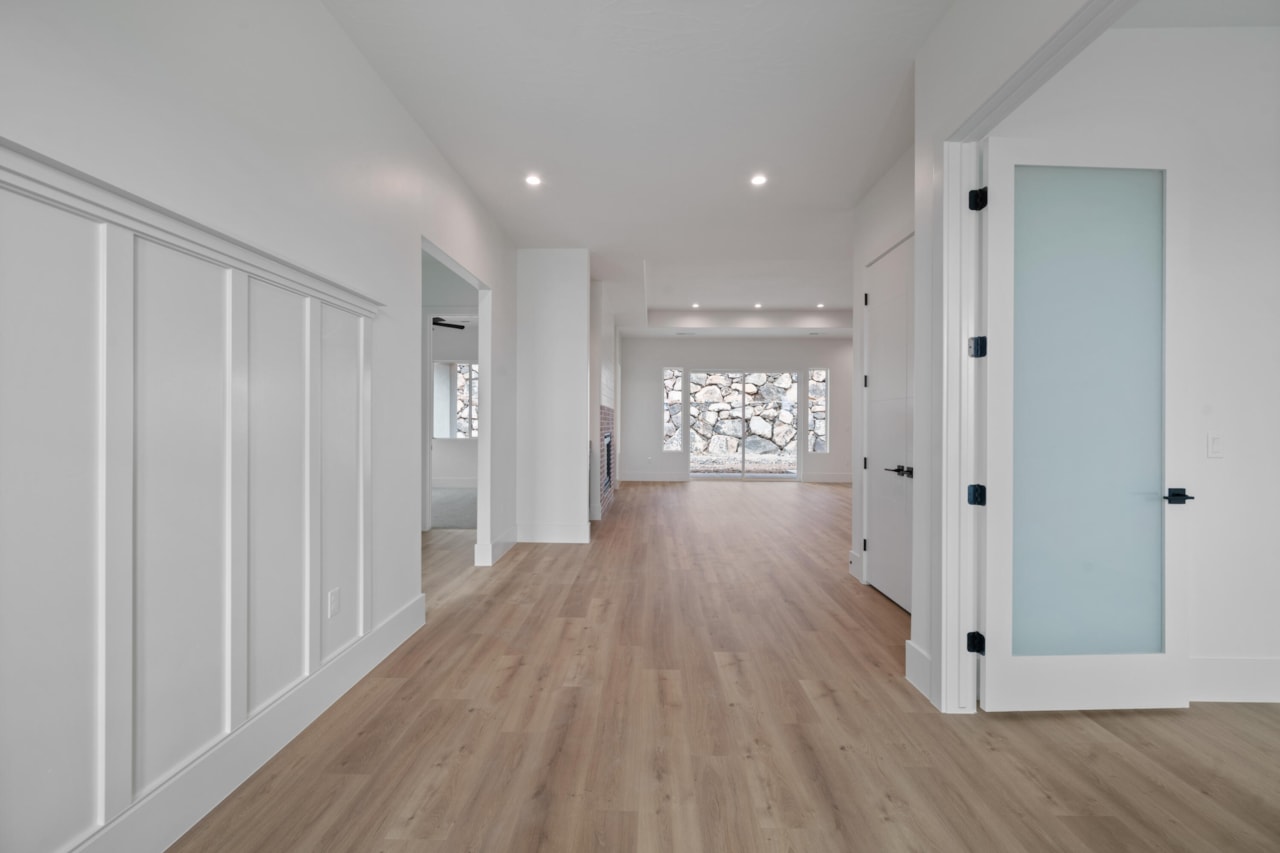 991 N Red Rock RD St George, UT 84770 home for sale, MLS#25-265771 - Erika Rogers Photo 18