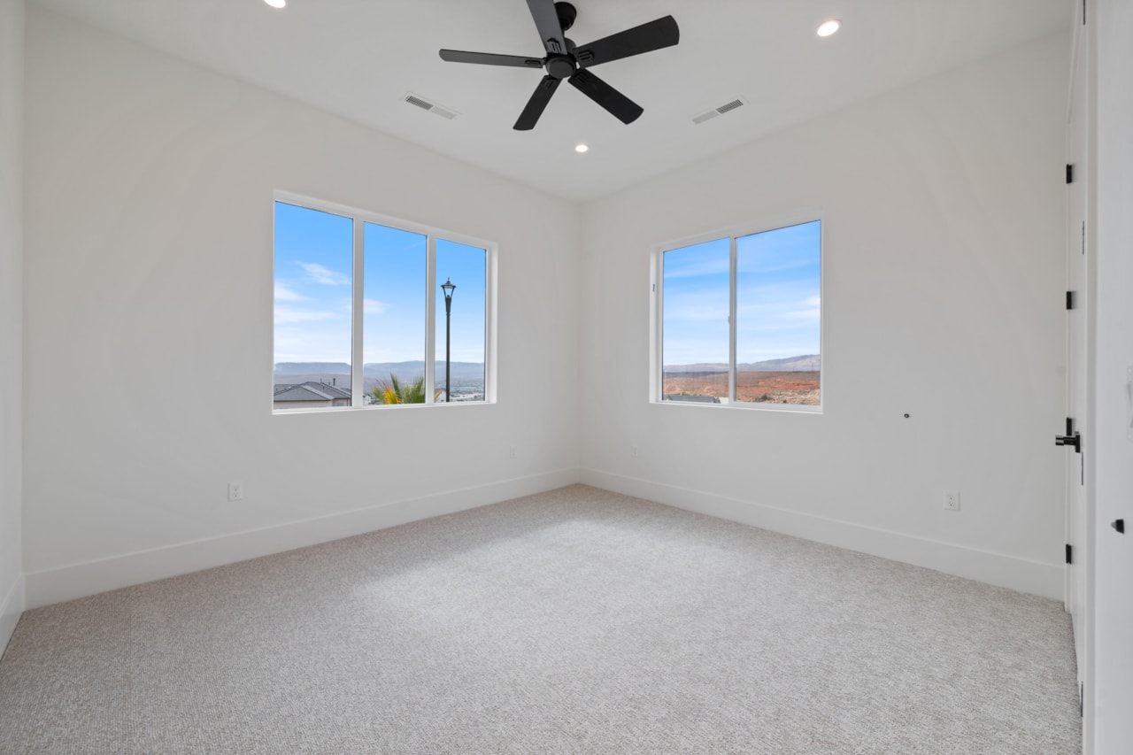 991 N Red Rock RD St George, UT 84770 home for sale, MLS#25-265771 - Erika Rogers Photo 22