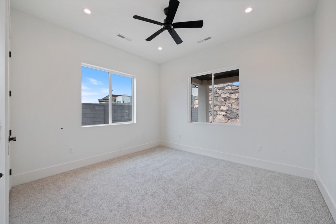 991 N Red Rock RD St George, UT 84770 home for sale, MLS#25-265771 - Erika Rogers Photo 25