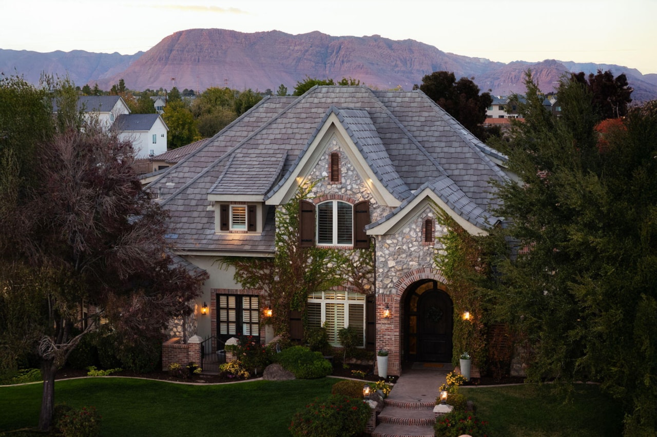 2368 Covey LN Santa Clara, UT 84765 home for sale, MLS#25-266831 - Erika Rogers Photo 4