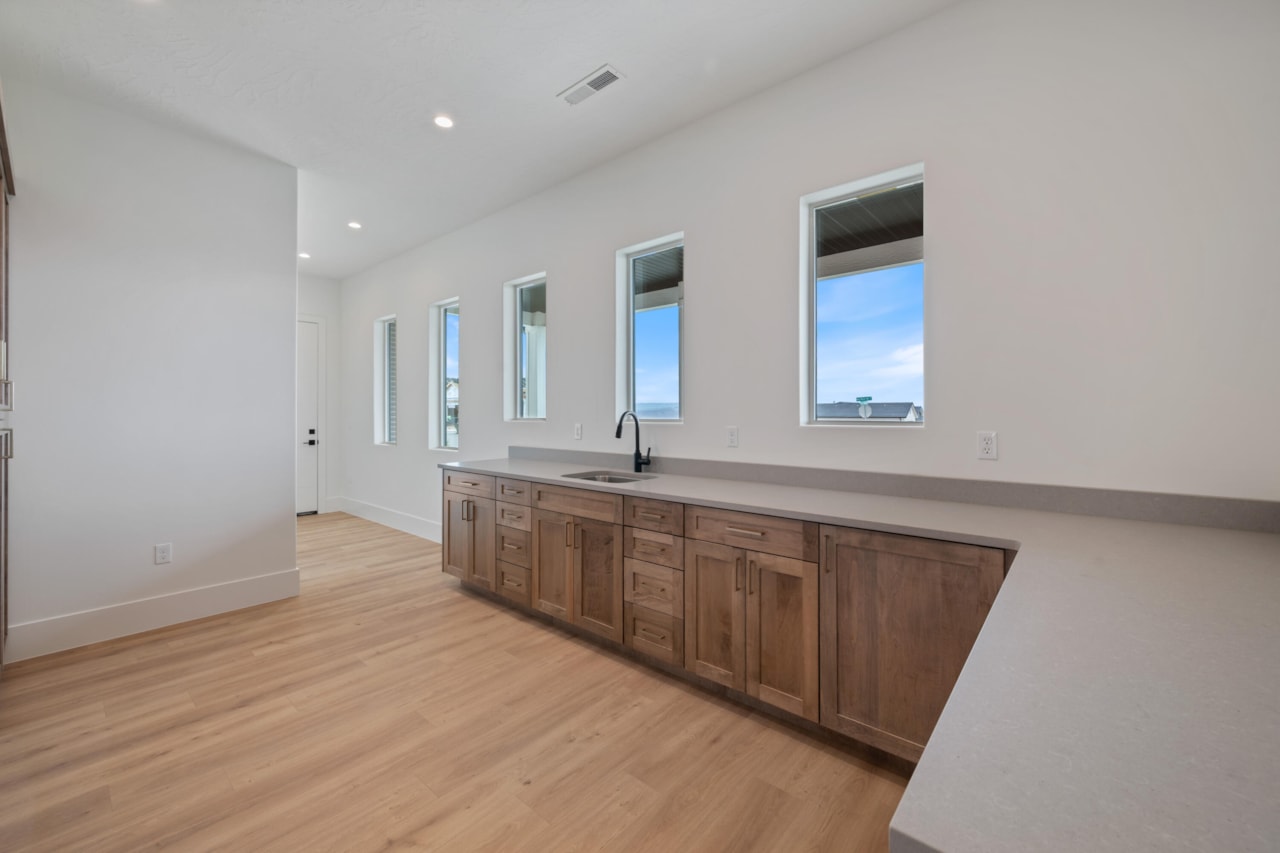 991 N Red Rock RD St George, UT 84770 home for sale, MLS#25-265771 - Erika Rogers Photo 35