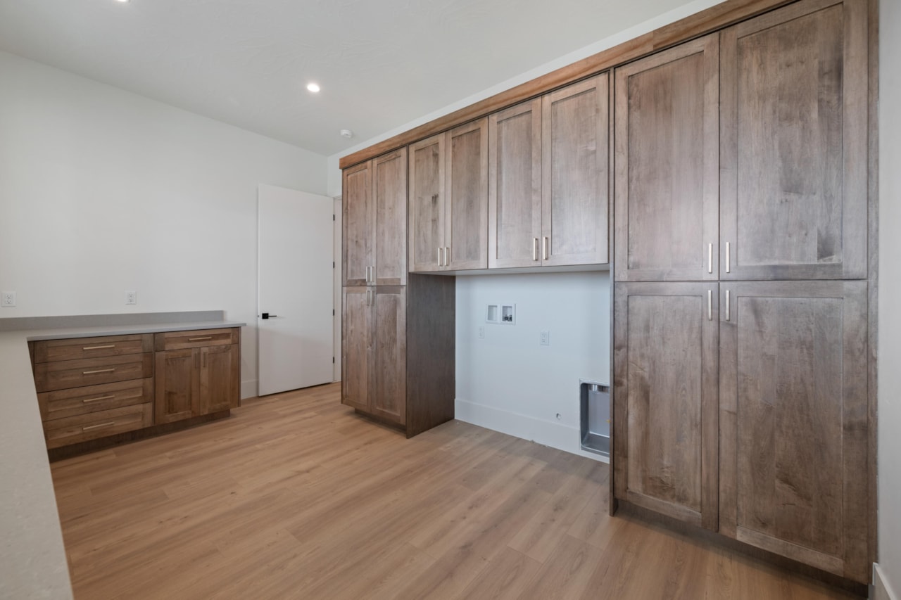 991 N Red Rock RD St George, UT 84770 home for sale, MLS#25-265771 - Erika Rogers Photo 36