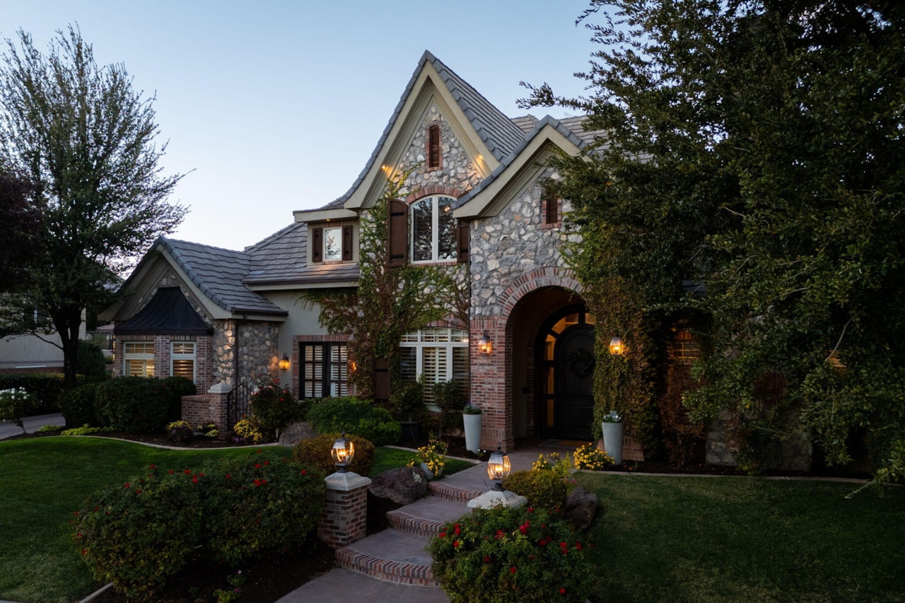 2368 Covey LN Santa Clara, UT 84765 home for sale, MLS#25-266831 - Erika Rogers Photo 12