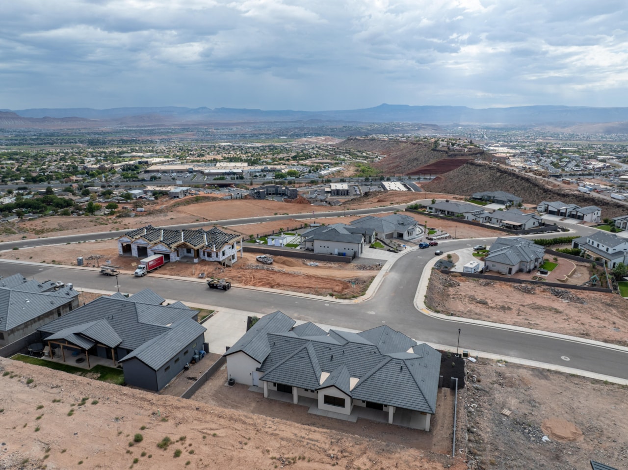 991 N Red Rock RD St George, UT 84770 home for sale, MLS#25-265771 - Erika Rogers Photo 61