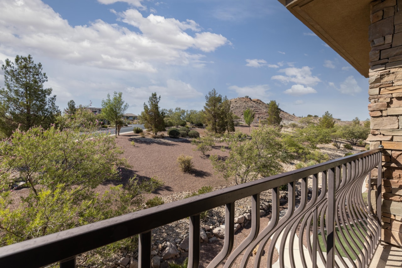 280 S Luce Del Sol #316 St George, UT 84770 condo for sale, MLS#25-261503 - Erika Rogers Photo 6