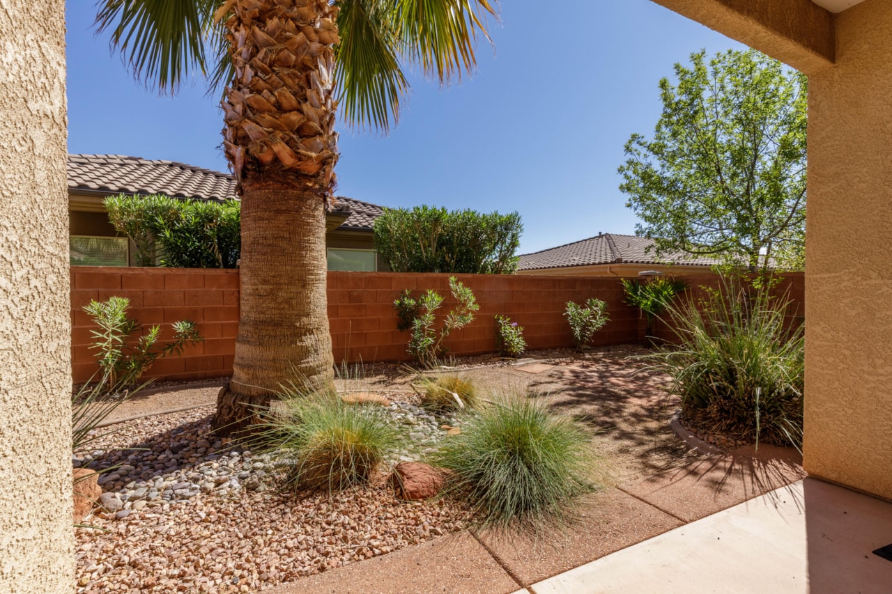 1806 N Dixie Downs RD #27 St George, UT 84770 home for sale, MLS#25-265572 - Erika Rogers Photo 28