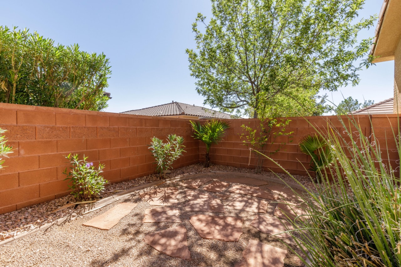 1806 N Dixie Downs RD #27 St George, UT 84770 home for sale, MLS#25-265572 - Erika Rogers Photo 29